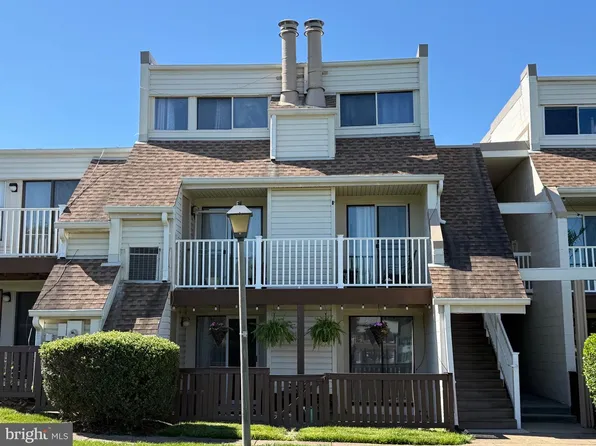 1006 Warwick Ct Unit B, Sterling, VA 20164