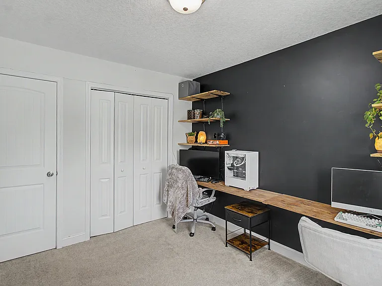 900 Grayson Ave — Photo 11