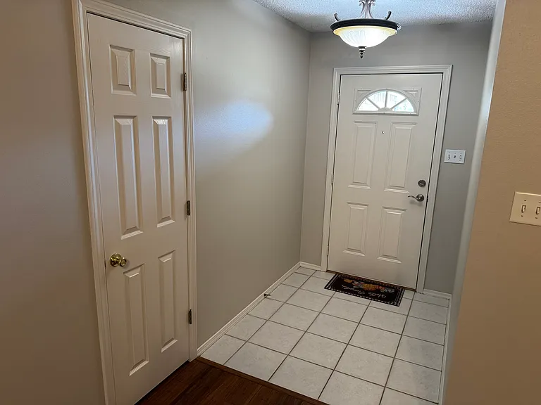 1108 Kenwood Cv — Photo 6