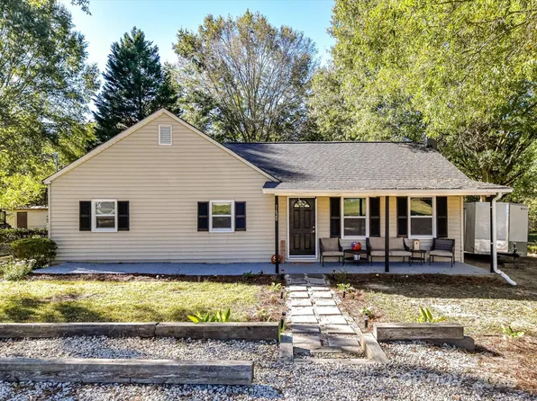 1620 Blueberry St, Mount Pleasant, NC 28124