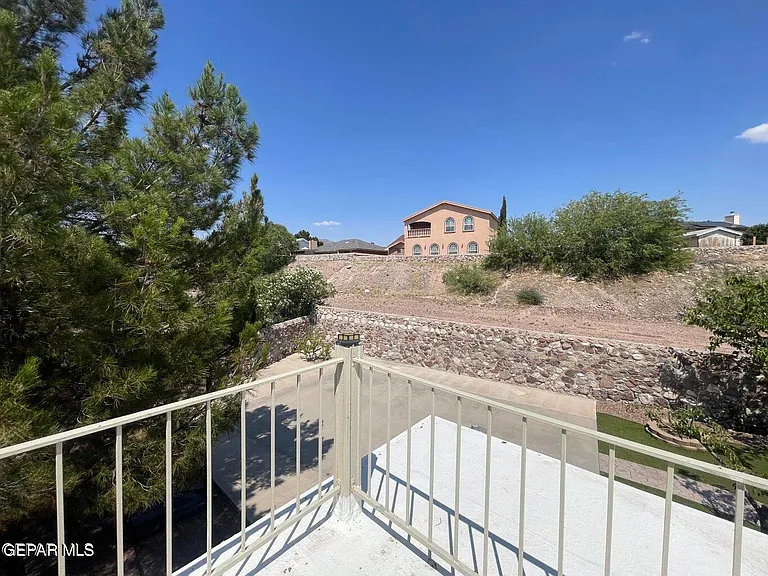 808 Merriman Dr — Photo 37