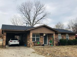 104 S Indianola St, Pryor, OK 74361