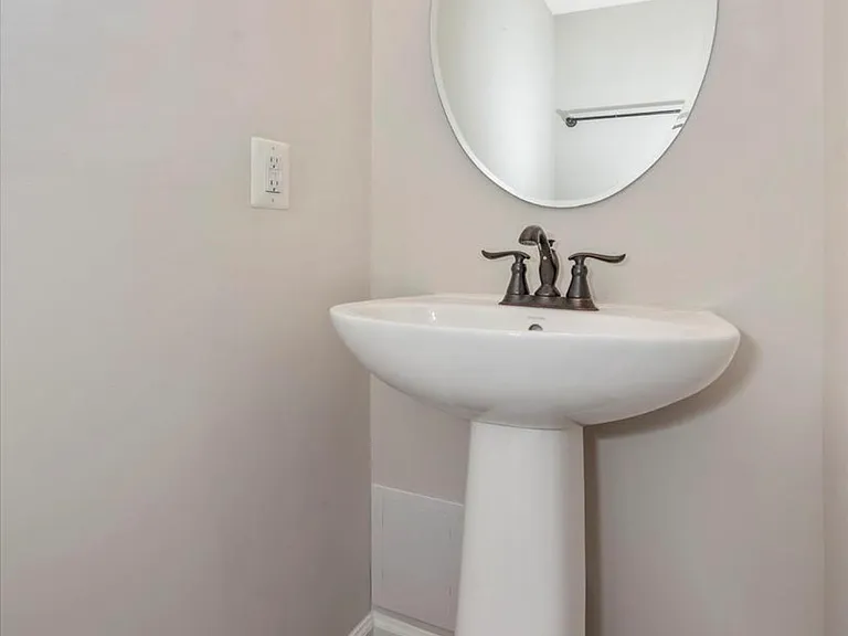 113 Montreal Way — Photo 12