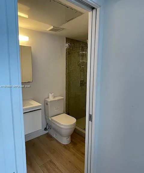 700 16th St #204 — Photo 11