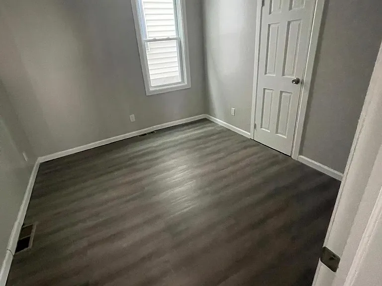 1001 Mathews Ave #1 — Photo 7