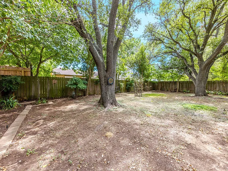 7601 W Gate Blvd — Photo 44
