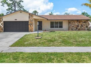 4639 Blue Pine Cir, Lake Worth, FL 33463