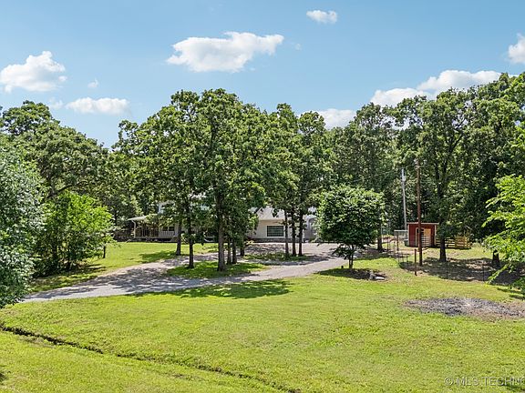 3rd image of 363270 E 5700th Rd