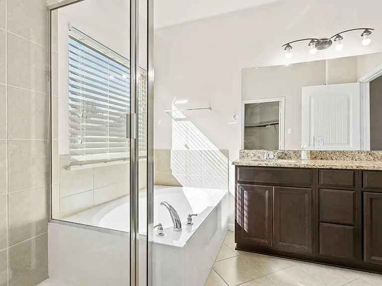 12508 Jen Ln — Photo 10