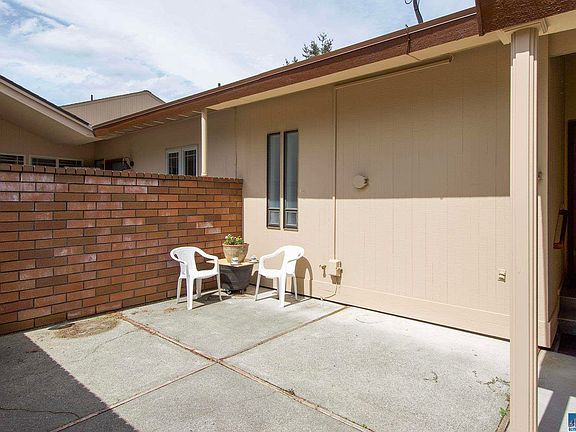 3rd image of 126B Hilltop Dr