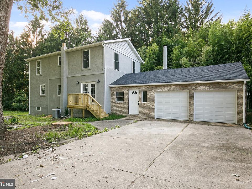 1st image of 159 Railroad Ave