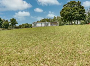 370 Honeysuckle Ln, Chuckey, TN 37641