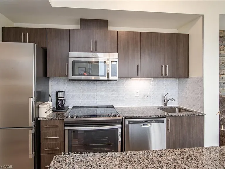 150 Water St N #803 — Photo 8