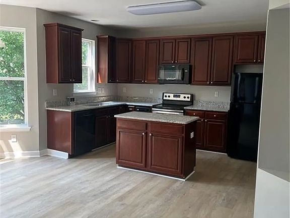 2nd image of 4613 Coral Reef Ln