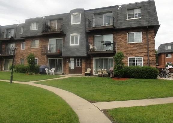 2nd image of 9379 Bay Colony Dr APT 3S