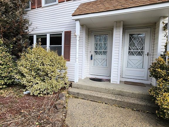 2nd image of 59 Buttonwood Dr