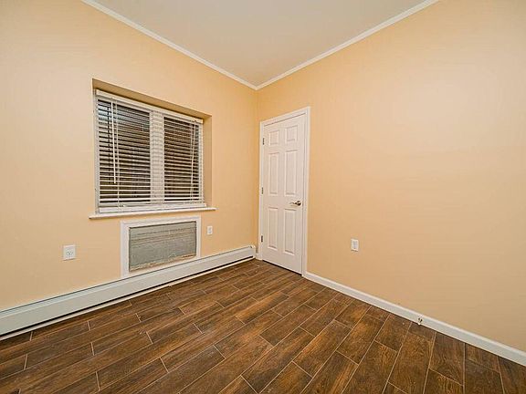 5th image of 10110 Rockaway Beach Blvd APT 1
