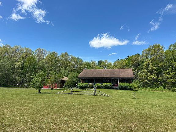 4th image of 218 Sullivan Rd