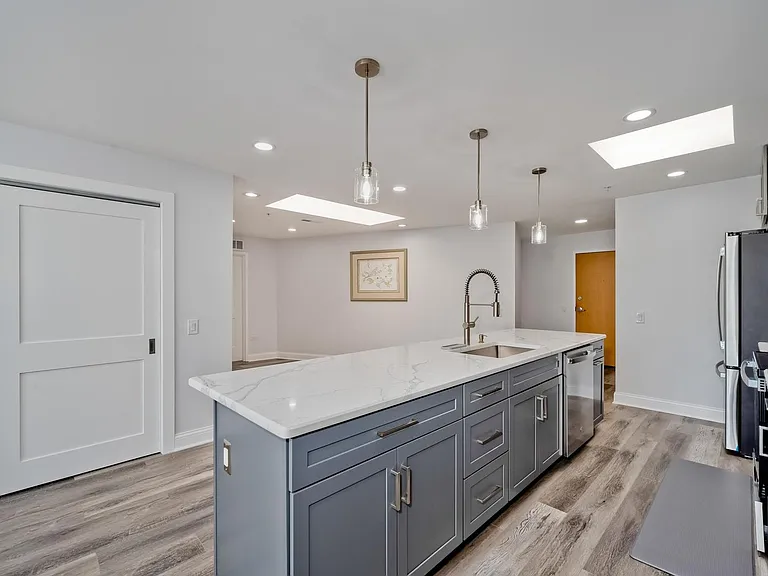 1800 Dewes St #305 — Photo 11