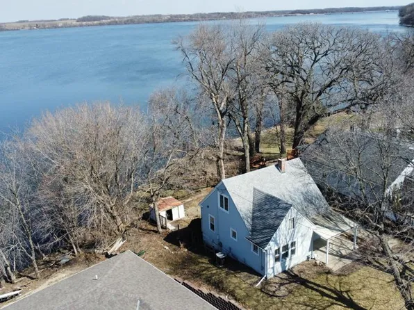 1325 Frank Hall Dr, Albert Lea, MN 56007