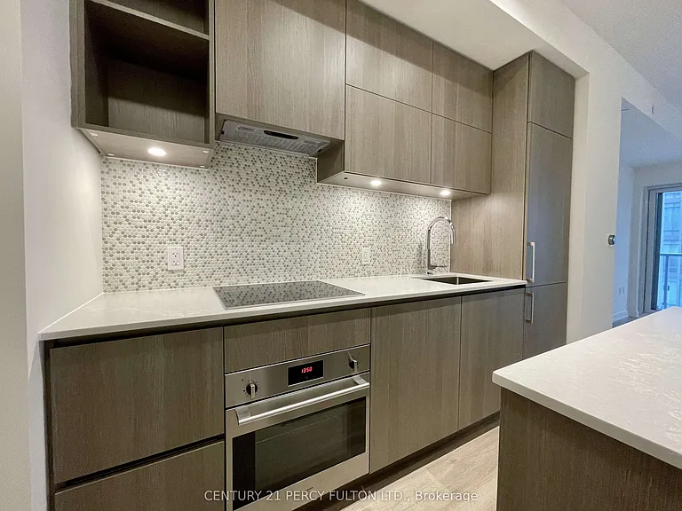 1 Yorkville Ave #2507 — Photo 13
