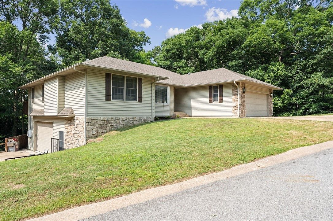 208 Redbud Ln NE, Gravette, AR 72736 MLS 1248059 Zillow