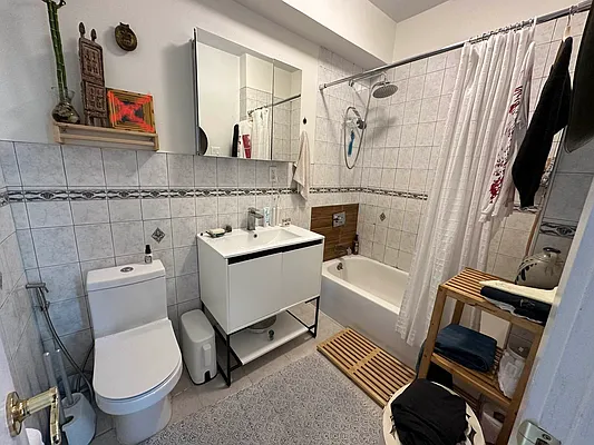 Rented by Yup Realty LLC | media 13