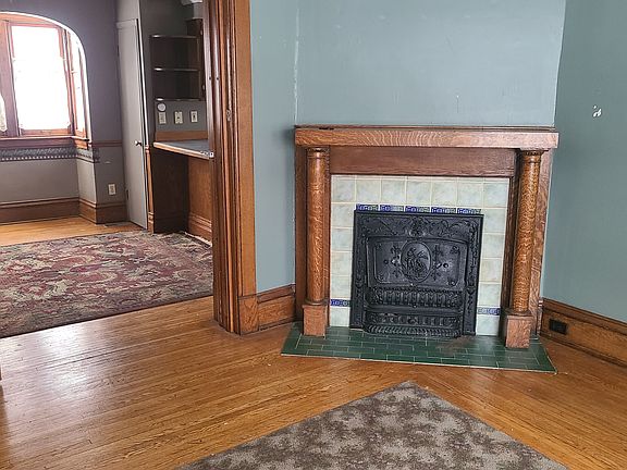 4th image of 214 Woodward Ave Lowr A