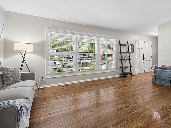 5th image of 1220 Garden Ct