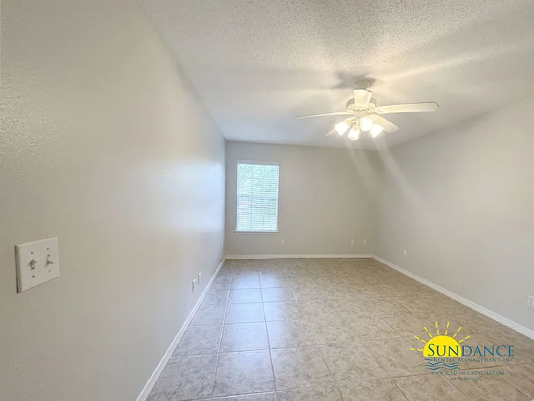 27 E Lane Dr — Photo 8