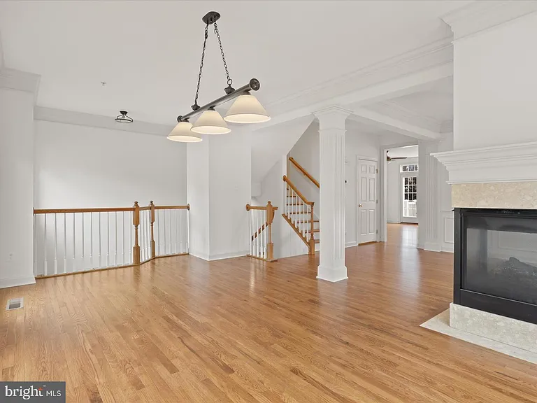 7980 Vigne Ct — Photo 6