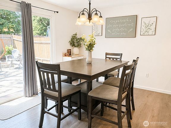 5th image of 4709 Stikes Drive SE