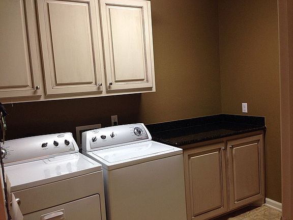 Spacious Laundry room
