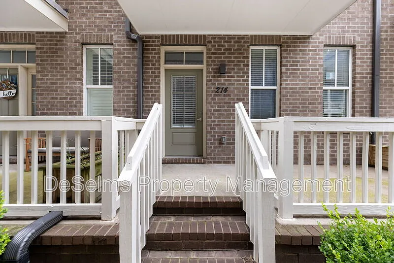 2 bed, 2.5 bath, 1572 sqft, $2,750 — Photo 3