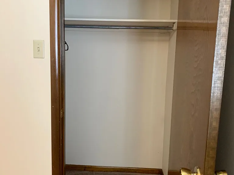 219 Longsite Dr — Photo 19
