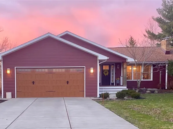 6606 Gartman Rd, Orchard Park, NY 14127