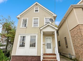 6 Railroad Ave, Carteret, NJ 07008