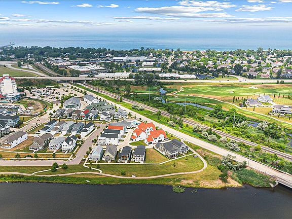 5th image of 279 Waters Edge Dr