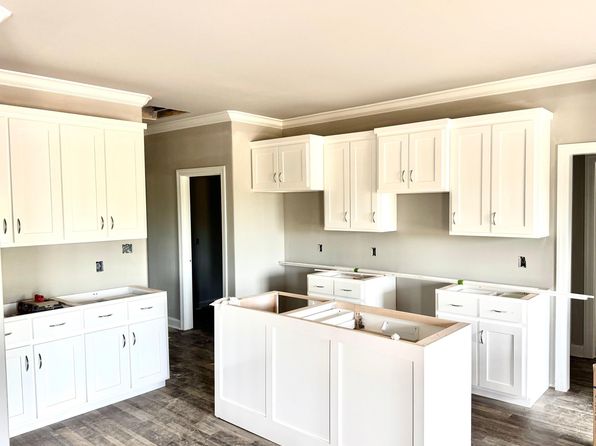 8369 State Line Rd, Taft, TN 38488