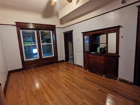 5th image of 3436 S Calumet Ave #1N