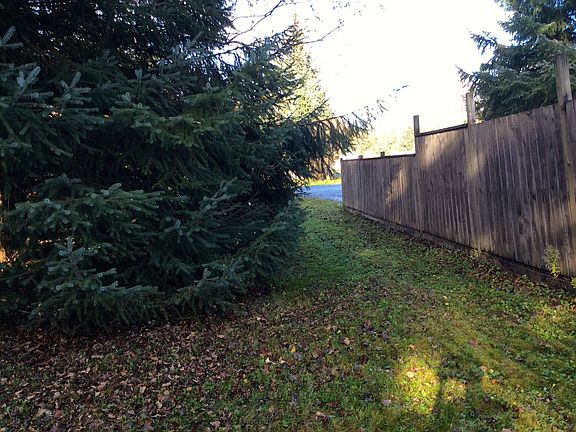 Side front yard