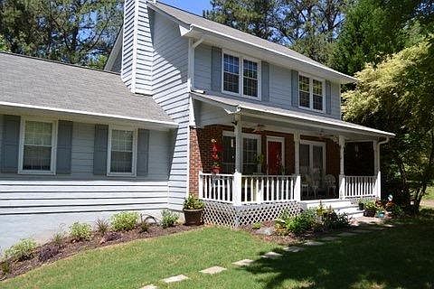 1st image of 21 Louise Ct NW