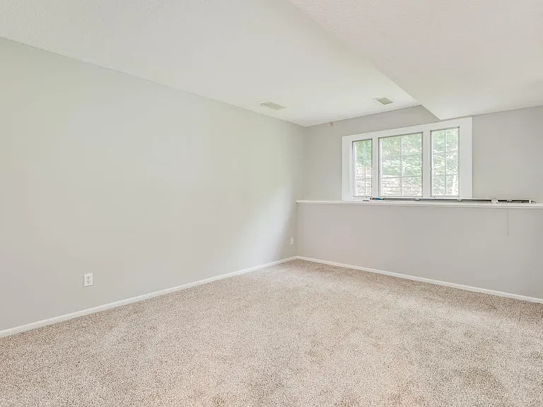 7116 Gleason Rd — Photo 19