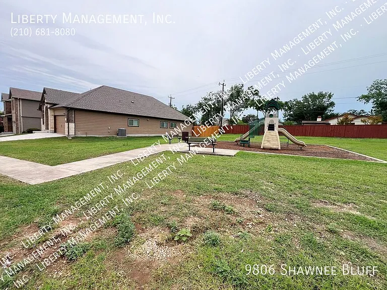 9806 Shawnee Blf — Photo 44