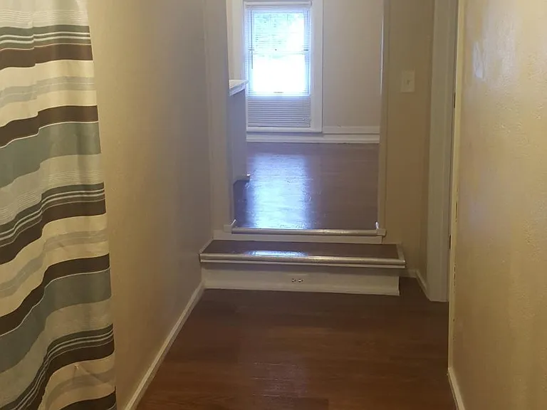 315 S Mulberry St — Photo 17