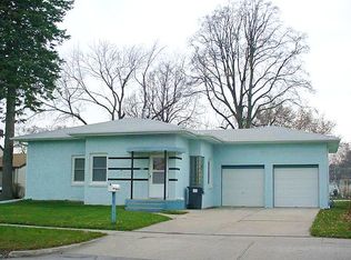 1625 N Clarkson St, Fremont, NE 68025