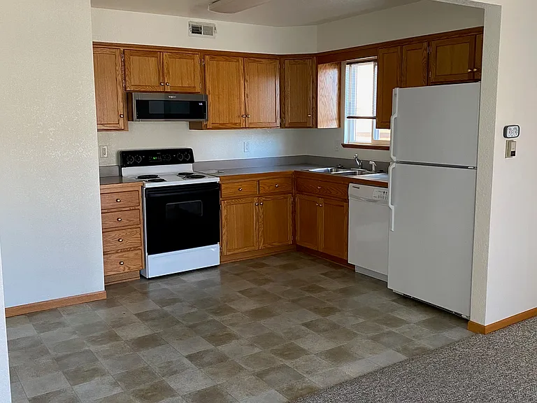 1736 Fetterman Dr #4 — Photo 4