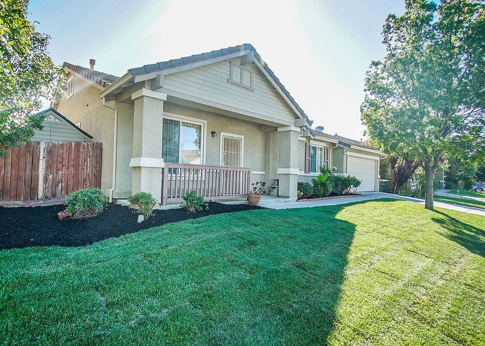 2nd image of 1852 Chaparral Dr
