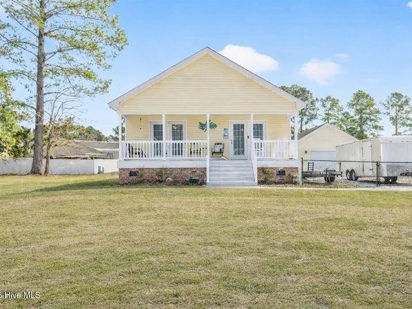 1036 Palm Court SW, Calabash, NC 28467
