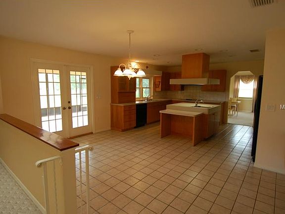 4th image of 24550 Tangerine Ave